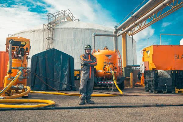Storage tank blasting